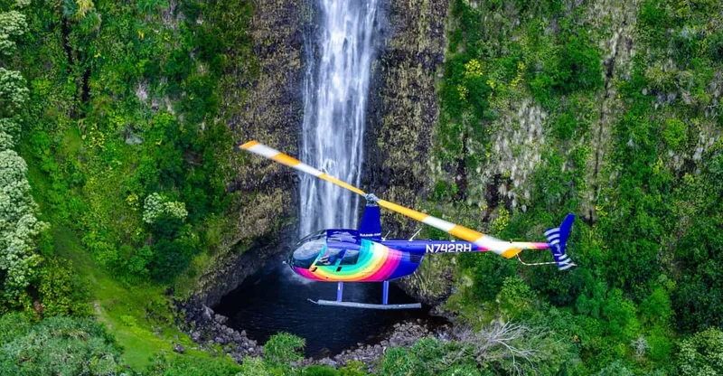 Kailua-Kona: Kohala, Volcanoes and Waterfall Helicopter Tour — helicopter tour in Big Island