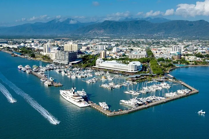 10 minute City Scenic Flight — helicopter tour in Cairns
