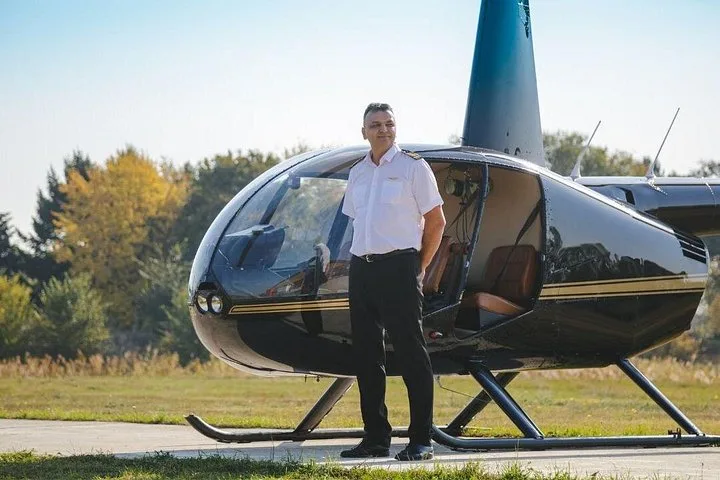 The Hopper Cape Town Helicopter, Table Mountain & Long March Tour — helicopter tour in Cape Town