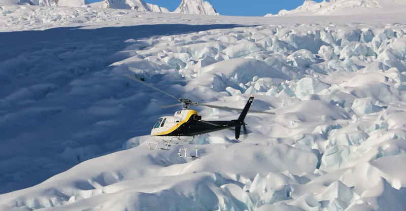 Franz Josef: Glacier Helicopter Ride with Snow Landing — helicopter tour in Franz Josef Glacier