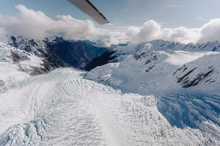 Twin Glacier 35-Minute Helicopter Flight from Fox Glacier — helicopter tour in Franz Josef Glacier