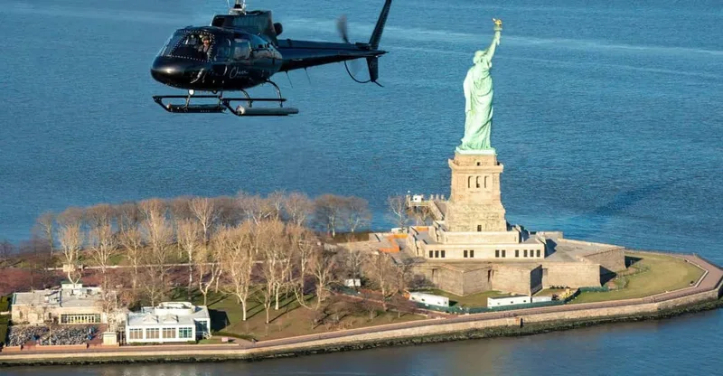 NYC: Sightseeing Helicopter Tour — helicopter tour in New York City