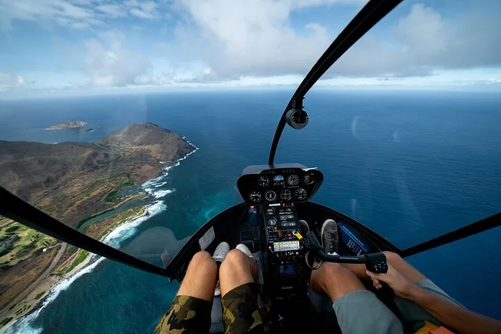 30 Minutes Private Helicopter Tour in Honolulu — helicopter tour in Oahu