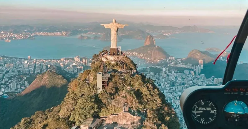 35 Min Helicopter Tour Christ the Redeemer — helicopter tour in Rio de Janeiro